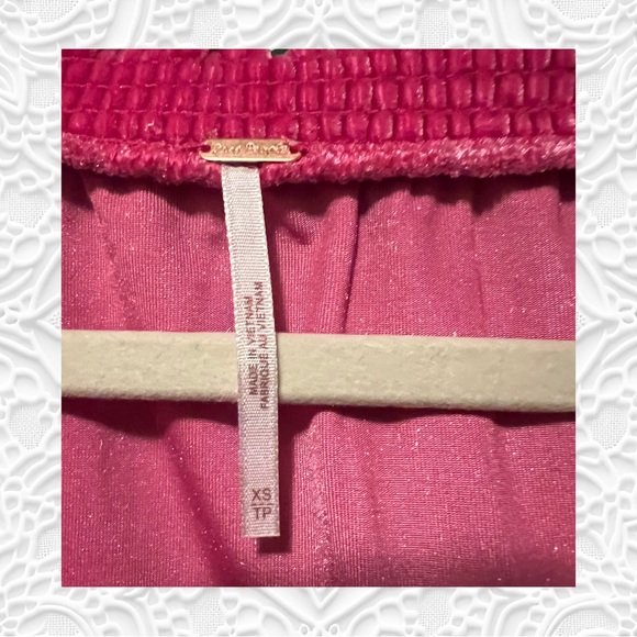 NWT Free People Beautiful VELVETY Feel Blouse  95%POLY/5% Elasticine Washable - Picture 8 of 12